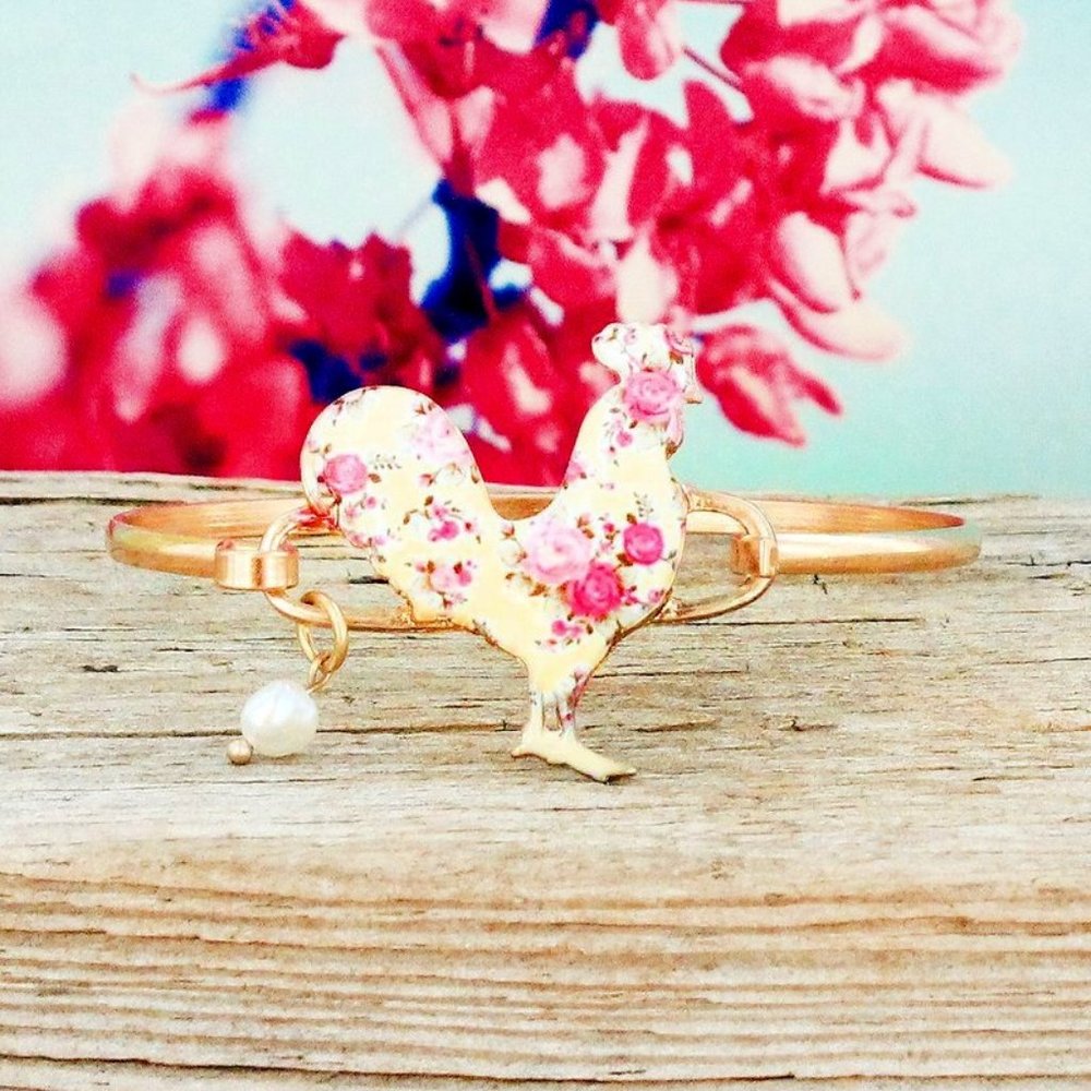 Bracelet. Chicken. Yellow & Pink Vintage Floral Pattern. Pearl. NWT